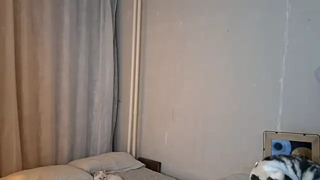 MiaTemptress online show from 04-24-26, 02:30