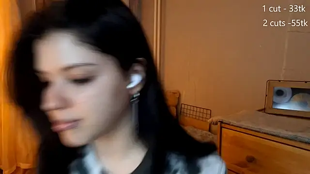 MiaTemptress online show from 04-28-26, 01:59