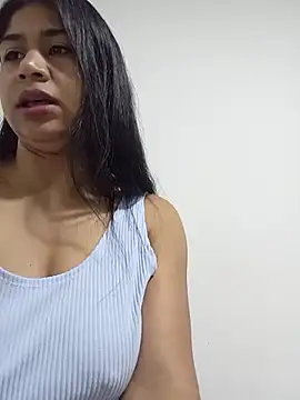 Snapshot of LexyJohnnes_ chatting on 07-18-26, 04:10 LexyJohnnes online show from 07-18-26, 04:10