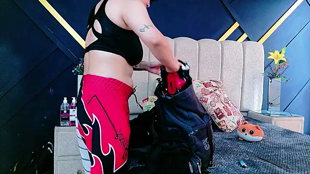 NikiEvanz online show from 05-08-26, 04:55
