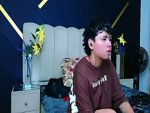 NikiEvanz online show from 03-30-26, 02:13