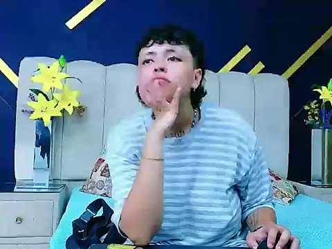 NikiEvanz online show from 04-15-26, 03:23