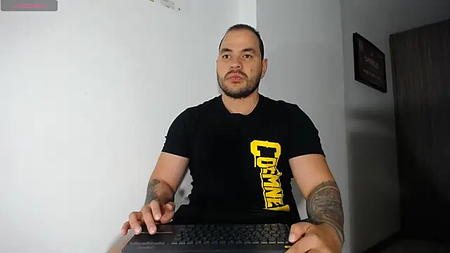 Snapshot of Axel_Dominus chatting on 06-22-26, 10:01 Axel Dominus online show from 06-22-26, 10:01