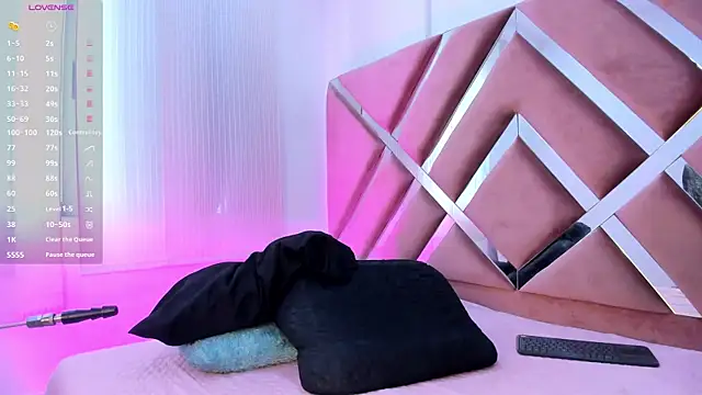 Zoe Evaanss  online show from 04-20-26, 07:59