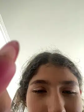 LINDA EF online show from 03-31-26, 01:57