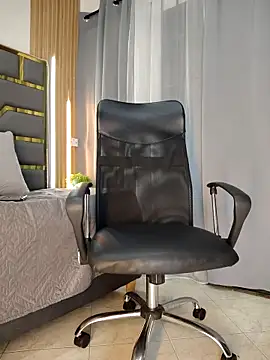 Oliver bigblack cock online show from 04-10-26, 06:04