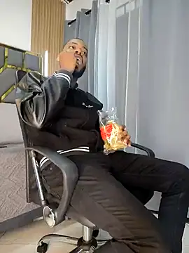 Oliver bigblack cock online show from 04-16-26, 06:08