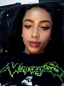 Snapshot of KattyBerryX chatting on 07-15-26, 10:17 KattyBerryX online show from 07-15-26, 10:17