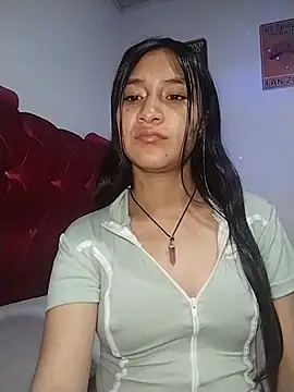Snapshot of KarolaMendez chatting on 07-25-26, 01:13 KarolaMendez online show from 07-25-26, 01:13