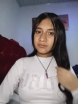 Snapshot of KarolaMendez chatting on 07-26-26, 01:34 KarolaMendez online show from 07-26-26, 01:34