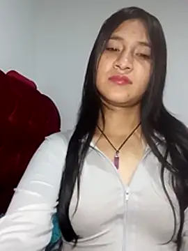 Snapshot of KarolaMendez chatting on 06-21-26, 01:00 KarolaMendez online show from 06-21-26, 01:00