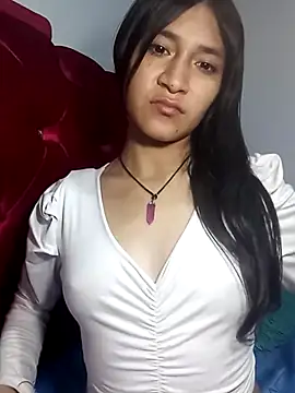 Snapshot of KarolaMendez chatting on 04-19-26, 10:34 KarolaMendez online show from 04-19-26, 10:34