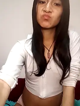 Snapshot of KarolaMendez chatting on 03-28-26, 05:03 KarolaMendez online show from 03-28-26, 05:03