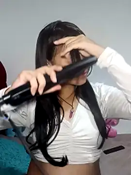 Snapshot of KarolaMendez chatting on 06-14-26, 01:24 KarolaMendez online show from 06-14-26, 01:24