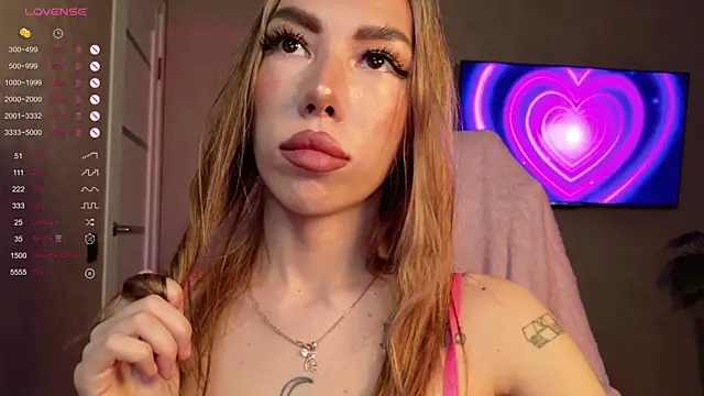 Snapshot of mary_brentt chatting on 05-08-26, 03:38 mary brentt online show from 05-08-26, 03:38