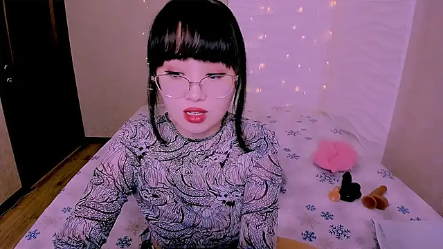 Akiko Yun online show from 02-03-26, 11:37