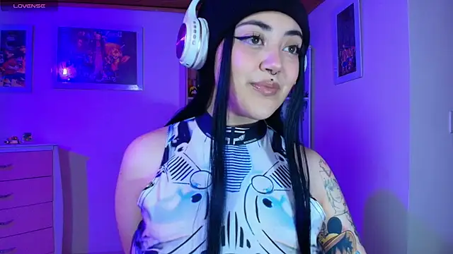 Nanachi uwu online show from 04-15-26, 02:39