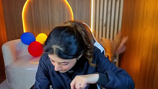 Lia queen tx online show from 07-02-26, 03:23