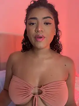 Snapshot of karlymonroe chatting on 03-16-26, 04:43 karlymonroe online show from 03-16-26, 04:43