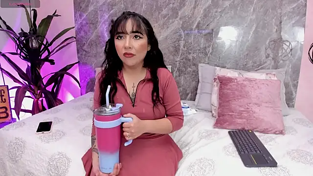 Megan Stein online show from 03-28-26, 07:04