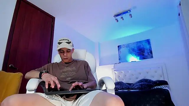 AzakMyers online show from 03-17-26, 06:44