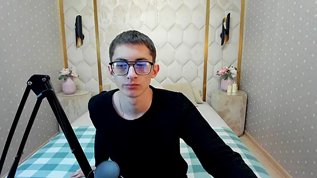 RonBevs online show from 05-06-26, 08:13