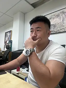 Snapshot of Cunzhangshibage02 chatting on 07-13-26, 12:37 Cunzhangshibage02 online show from 07-13-26, 12:37
