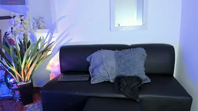 Snapshot of Dimitra_hells chatting on 06-12-26, 11:13 Dimitra hells online show from 06-12-26, 11:13