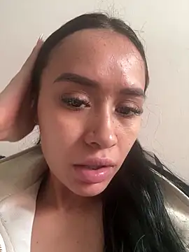 Zoe- -din online show from 03-25-26, 06:51