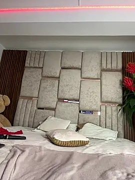 Zoe- -din online show from 04-02-26, 09:05