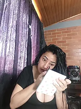 Alexandrina online show from 11-27-25, 03:12