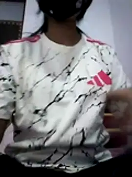 Snapshot of Tasty_Cherry chatting on 04-19-26, 01:01 Tasty Cherry online show from 04-19-26, 01:01
