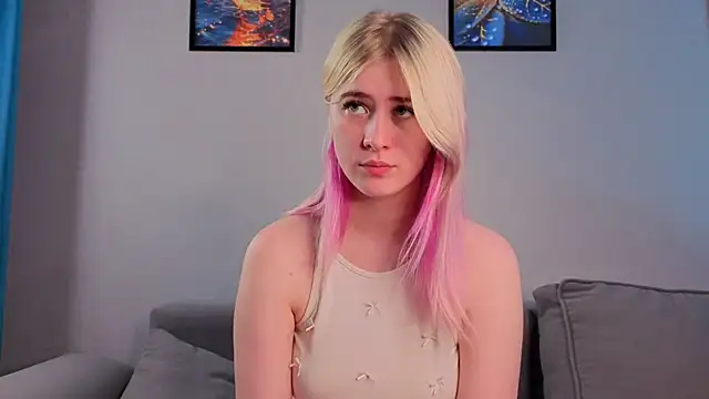Snapshot of ivygenesis chatting on 06-08-26, 03:51 ivygenesis online show from 06-08-26, 03:51