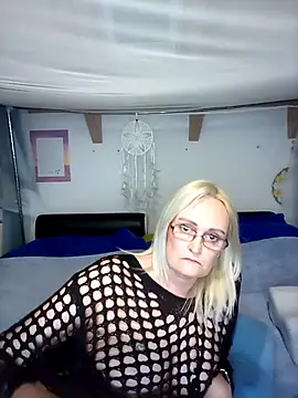 roxy 74 online show from 03-19-26, 11:54