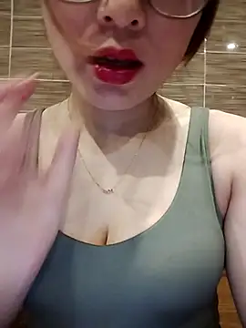 candy flo online show from 05-04-26, 07:11