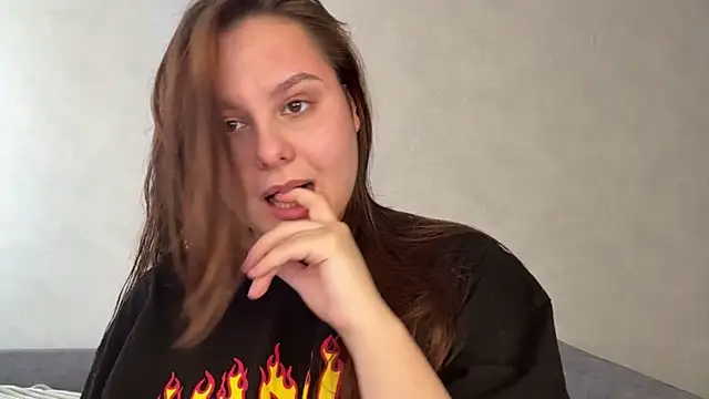 Ellaizatelly online show from 04-23-26, 10:44