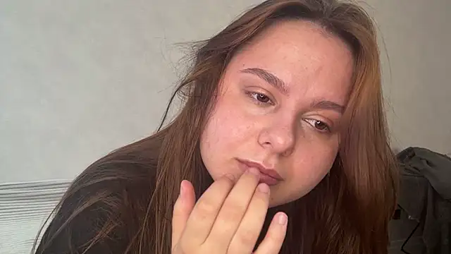 Ellaizatelly online show from 04-28-26, 06:40