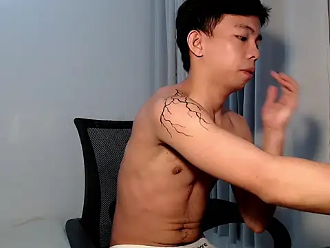 Snapshot of hottasianboy chatting on 05-25-26, 09:35 hottasianboy online show from 05-25-26, 09:35