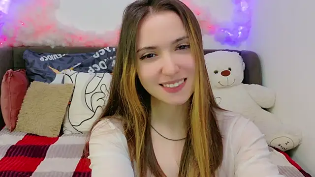 Snapshot of LeenMoonie chatting on 05-28-26, 03:40 LeenMoonie online show from 05-28-26, 03:40