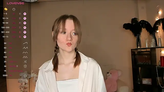 MalloryGray online show from 03-26-26, 03:32
