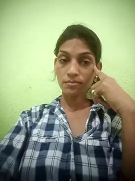 Snapshot of nidhiyadav00 chatting on 05-19-26, 01:43 nidhiyadav00 online show from 05-19-26, 01:43