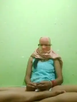 Snapshot of nidhiyadav00 chatting on 04-12-26, 06:44 nidhiyadav00 online show from 04-12-26, 06:44
