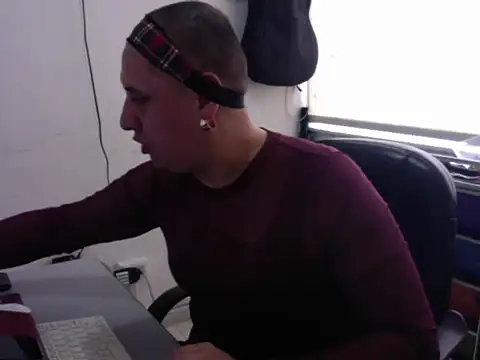 Snapshot of dayanadavid chatting on 05-19-26, 03:30 dayanadavid online show from 05-19-26, 03:30