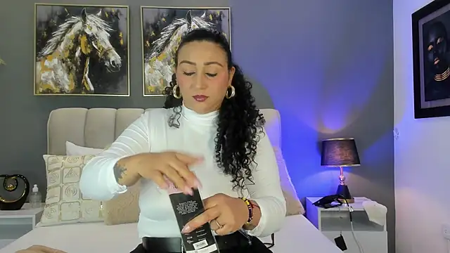 VaniaRouse online show from 03-30-26, 02:40