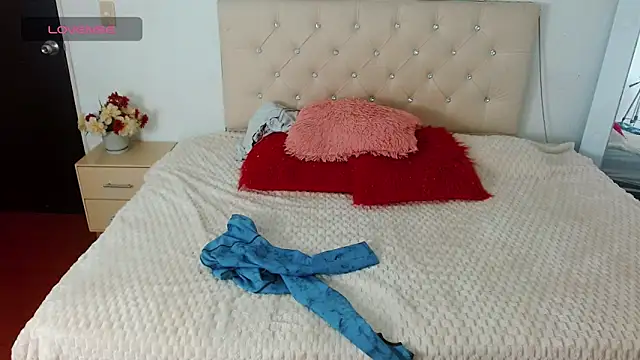 estrella hank online show from 04-14-26, 07:30