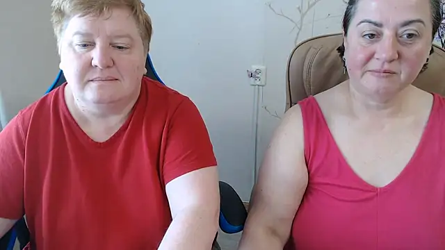 Snapshot of Lindy-Jeanie chatting on 05-28-26, 08:33 Lindy-Jeanie online show from 05-28-26, 08:33