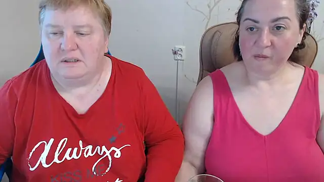 Snapshot of Lindy-Jeanie chatting on 05-29-26, 05:19 Lindy-Jeanie online show from 05-29-26, 05:19