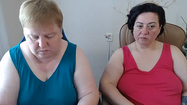 Snapshot of Lindy-Jeanie chatting on 06-18-26, 08:24 Lindy-Jeanie online show from 06-18-26, 08:24