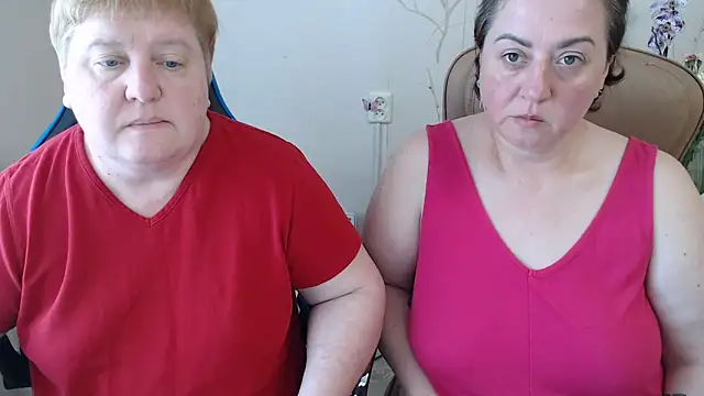 Snapshot of Lindy-Jeanie chatting on 05-23-26, 11:53 Lindy-Jeanie online show from 05-23-26, 11:53