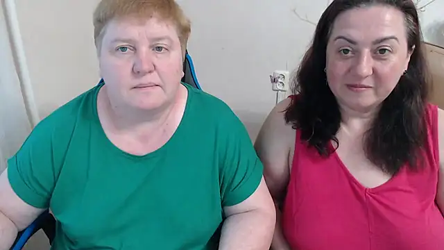 Snapshot of Lindy-Jeanie chatting on 05-18-26, 05:07 Lindy-Jeanie online show from 05-18-26, 05:07